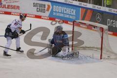 DEL - Eishockey - Saison 2020/21 - ERC Ingolstadt - EHC Red Bull München - Der 0:3 Führungstreffer durch Philip Gogulla (#87 München) - Michael Garteig Torwart (#34 ERCI) - Foto: Jürgen Meyer