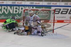 DEL - Eishockey - Saison 2020/21 - ERC Ingolstadt - Eisbären Berlin - Wayne Simpson (#21 ERCI) - Mathias Niederberger Torwart (#35 Berlin) - Kai Wissmann (#6 Berlin) - Foto: Jürgen Meyer