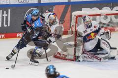 DEL; Playoffs; ERC Ingolstadt - EHC Redbull München; Torchance verpasst Abbandonato Peter (98 ERC) Torwart Wolf Simon (25 RBM) Hager Patrick (52 RBM)
