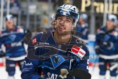 Penny DEL - Eishockey - Saison 2021/22 - ERC Ingolstadt - Krefeld Pinguine - Fabio Wagner (#5 ERCI) - nach dem Spiel -  Foto: Jürgen Meyer