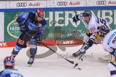 DEL - ERC Ingolstadt - Eisbären Berlin - Playoffs HF - Frederik Storm (9 ERC) Ryan McKiernan (Nr.58 - Eisbären Berlin)