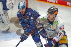 Penny DEL - Eishockey - Saison 2021/22 - ERC Ingolstadt - Eisbären Berlin -  Wojciech Stachowiak (#19 ERCI) - Simon Despres (Nr.47 - Eisbären Berlin) - Foto: Jürgen Meyer