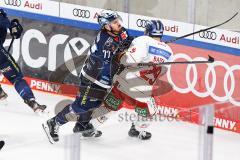 Im Bild: Chris Bourque (#77 ERCI) Alexander Barta (#29 DEG)

