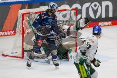 Penny DEL - Eishockey - Saison 2021/22 - ERC Ingolstadt - Augsburger Panther - #ab35 hält den Puck sicher - Mirko Höflin (#10 ERCI) -  Foto: Stefan Bösl