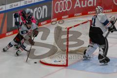 Penny DEL - Eishockey - Saison 2021/22 - ERC Ingolstadt - Nürnberg Ice Tigers - Niklas Treutle Torwart (#31 Nürnberg) - Nicholas Welsh (#29 Nürnberg) - Samuel Soramies (#28 ERCI) -  Foto: Jürgen Meyer