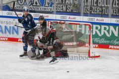 Penny DEL - Eishockey - Saison 2021/22 - ERC Ingolstadt - Kölner Haie - Justin Pogge Torwart (#49 Köln) - Louis-Marc Aubry (#11 ERCI) - #kn27 Foto: Stefan Bösl