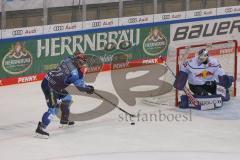 DEL - Eishockey - Saison 2020/21 - ERC Ingolstadt - EHC Red Bull München - Wayne Simpson (#21 ERCI) - Danny aus den Birken Torwart (#33 München) - Foto: Jürgen Meyer