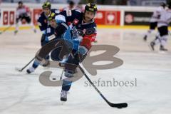 CHL - Eishockey - ERC Ingolstadt - Frölunda Göteborg - Saison 2015/2016 - Dustin Friesen (#14 ERC Ingolstadt) beim warm machen - Foto: Jürgen Meyer