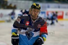 CHL - Eishockey - ERC Ingolstadt - Frölunda Göteborg - Saison 2015/2016 - Björn Barta (#33 ERC Ingolstadt) beim warm machen - Foto: Jürgen Meyer