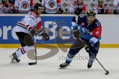 CHL - Eishockey - ERC Ingolstadt - Frölunda Göteborg - Saison 2015/2016 - Petr Taticek (#17 ERC Ingolstadt) - Oscar Fantenberg (Nr.66, Frolunda Gothenburg) - Foto: Jürgen Meyer