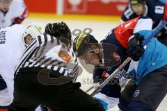 Championsleague - CHL - ERC Ingolstadt - Växjö Lakers (VLH) - Saison 2015/2016 - Alexander Barta (#92 ERC Ingolstadt) beim Bully - Foto: Jürgen Meyer