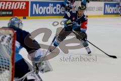 Championsleague - CHL - ERC Ingolstadt - Växjö Lakers (VLH) - Saison 2015/2016 - Björn Barta (#33 ERC Ingolstadt) - Foto: Jürgen Meyer