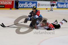 CHL - Eishockey - ERC Ingolstadt - Frölunda Göteborg - Saison 2015/2016 - Marc Schmidpeter (#20 ERC Ingolstadt) - Oscar Fantenberg (Nr.66, Frolunda Gothenburg) - Foto: Jürgen Meyer