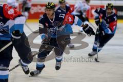 CHL - Eishockey - ERC Ingolstadt - Frölunda Göteborg - Saison 2015/2016 - Benedikt Schopper (#11 ERC Ingolstadt) beim warm machen - Foto: Jürgen Meyer