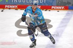 Penny DEL - Eishockey - Saison 2021/22 - ERC Ingolstadt - Adler Mannheim -  Emil Quaas (#20 ERCI) - beim warm machen  - Foto: Jürgen Meyer