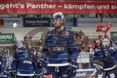 DEL - ERC Ingolstadt - Kölner Haie - die Kölner Haie gewinnen in der Verlängerung, Ingolstadt scheidet aus. Niederlage, hängende Köpfe, Die Panther fahren vom Eis, Wojciech Stachowiak (19 - ERC)