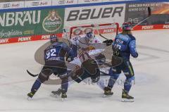 DEL - Eishockey - Saison 2020/21 - ERC Ingolstadt - EHC Red Bull München - Petrus Palmu (#52 ERCI) trifft Sekunden vor Spielenden die Latte - Danny aus den Birken Torwart (#33 München) - Chris Bourque (#71 München) - Foto: Jürgen Meyer