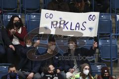 Im Bild: Banner:  go Niklas go

