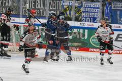 Penny DEL - Eishockey - Saison 2021/22 - ERC Ingolstadt - Kölner Haie - Der 2:3 Anschlusstreffer durch Louis-Marc Aubry (#11 ERCI) - Justin Pogge Torwart (#49 Köln) - Frederik Storm (#9 ERCI) - Andreas Thuresson (#36 Köln) -  jubel - Foto: Stefan Bösl