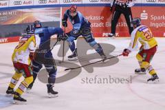DEL - Eishockey - ERC Ingolstadt - Düsseldorfer EG - Brandon DeFazio (24 ERC) Tobias Eder (20 DEG)