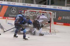 DEL - Eishockey - Saison 2020/21 - ERC Ingolstadt - EHC Red Bull München - Schütz Justin (#12 München) - Michael Garteig Torwart (#34 ERCI) - Mathew Bodie (#22 ERCI) - Foto: Jürgen Meyer