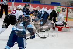 Eishockey Damen Bundesliga - ERC Ingolstadt - ECDC Memmingen - Albl Franziska Torwart Memmingen - Eva Byszio #17 ERC Ingolstadt -  Foto: Jürgen Meyer
