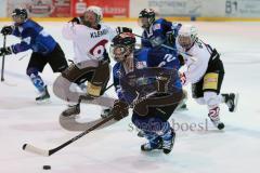 Damen - ERC Ingolstadt - ECDC Memmingen - Lisa Martinson am Puck