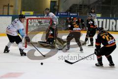 Eishockey Nationalmannschaft Damen - Kevin Maraun (weiß) Andrea Lanzl (15) Schuster Lisa (24) - Foto: Jürgen Meyer