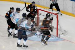 Eishockey Nationalmannschaft Damen - Treffer zu 1:4 Anschlusstreffer der Damen.Torschütze Kratzer Sophie -  Foto: Jürgen Meyer