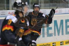 Meco Nations Cup - Damen Eishockey - Deutschland - Finnland - Susan Götz zieht ab zum 1:3 Anschlusstreffer , Tor Jubel