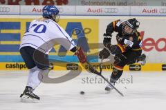 Meco Nations Cup - Damen Eishockey - Deutschland - Finnland - Susan Götz zieht ab zum 1:3 Anschlusstreffer
