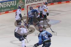 DEL - Eishockey - Saison 2020/21 - ERC Ingolstadt - EHC Red Bull München - Danny aus den Birken Torwart (#33 München) - Samuel Soramies (#28 ERCI) - Schütz Justin (#12 München) - Foto: Jürgen Meyer