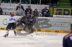 ERC-Ingolstadt gegen Iserlohn Roosters Michel Periard im Zweikampf Foto: Juergen Meyer