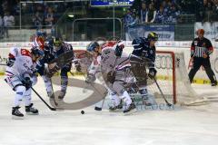 DEL - ERC Ingolstadt - Eisbären Berlin - Jared Ross und John Laliberte vor dem Tor. Foto: Adalbert Michalik