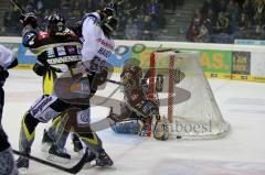 ERC-Ingolstadt gegen Krefeld Pinguine Patrick Hager mit Torchance Foto: Jürgen Meyer