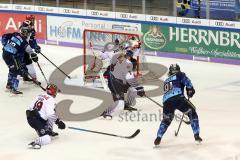 DEL - Eishockey - ERC Ingolstadt - Saison 2019/2020 - EHC Red Bulls Mnchen - Kevin Reich (#35, Torhter, EHCM), Kris Foucault (#81, ERCI), Schuss aufs Tor, Chance