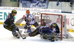 ERC-Ingolstadt gegen Iserlohn Roosters Patrik Hager mit dem 3:0 Foto: Juergen Meyer