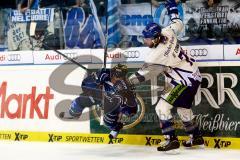 DEL - Pre-Playoffs - 1. Spiel - ERC Ingolstadt - Straubing Tigers Sean O'Connor (73, Straubing Tigers) foult Benedikt Kohl (ERC 34) Foto: Adalbert Michalik