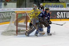 ERC-Ingolstadt gegen Krefeld Pinguine Jared Ross vorm Tor Foto: Jürgen Meyer