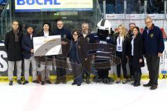 DEL - ERC Ingolstadt - Straubing Tigers - Scheckübergabe des LionsClub Ingolstadt an Goals for Kids. - Foto: Adalbert Michalik