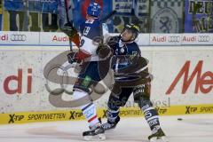 DEL - ERC Ingolstadt - Adler Mannheim - John Laliberte (#15 ERC Ingolstadt) - Daniel Richmond #19 Mannheim weiss -  Foto: Jürgen Meyer