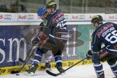 DEL - ERC Ingolstadt - Adler Mannheim - John Laliberte (#15 ERC Ingolstadt) - Sinan Akdag #7 weiss Mannheim - Foto: Jürgen Meyer