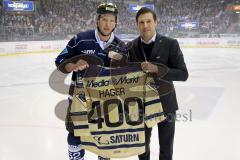 DEL - ERC Ingolstadt - Adler Mannheim - Patrick Hager (#52 ERC Ingolstadt) mit seinem 400 DEL - Spiel - Foto: Jürgen Meyer