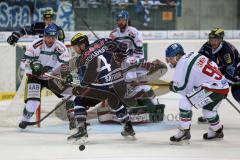 DEL - ERC Ingolstadt - Augsburg Panther - Aaron Brocklehurst (4) verpasst den Puck vor dem Tor