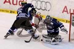 DEL - ERC Ingolstadt - Adler Mannheim - Timo Pielmeier (#51 ERC Ingolstadt) - Michel Periard (#6 ERC Ingolstadt) - Foto: Jürgen Meyer