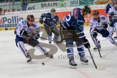 Playoff 3. Viertelfinalspiel- ERC Ingolstadt - Iserlohn Roosters - Martin Davidek (#12 ERC Ingolstadt) - Boris Blank weiss Iserlohn - Foto: Marek Kowalski