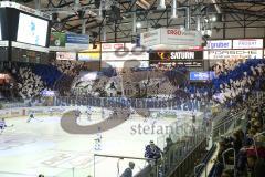 DEL - ERC Ingolstadt - Augsburg Panther - Teamaufstellung vor den Fans zum ersten Heimspiel, Fan Choreogarphie Pokal Meister Jubel Fahnen