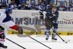 DEL - ERC Ingolstadt - Adler Mannheim - Michel Periard (#6 ERC Ingolstadt) - Foto: Jürgen Meyer