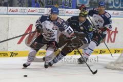 DEL - ERC Ingolstadt - Adler Mannheim - Jeffrey Szwez (#10 ERC Ingolstadt) - Robert Raymond #21 weiss Mannheim - Foto: Jürgen Meyer