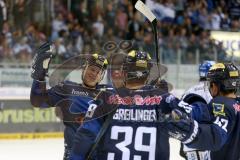 DEL - Eishockey - Saison 2015/2016 - ERC Ingolstadt - Augsburger Panther - Marti Davidek (#12 ERC Ingolstadt) mit dem 3:1 Führungstreffer - Thomas Greilinger (#39 ERC Ingolstadt) - - Foto: Jürgen Meyer